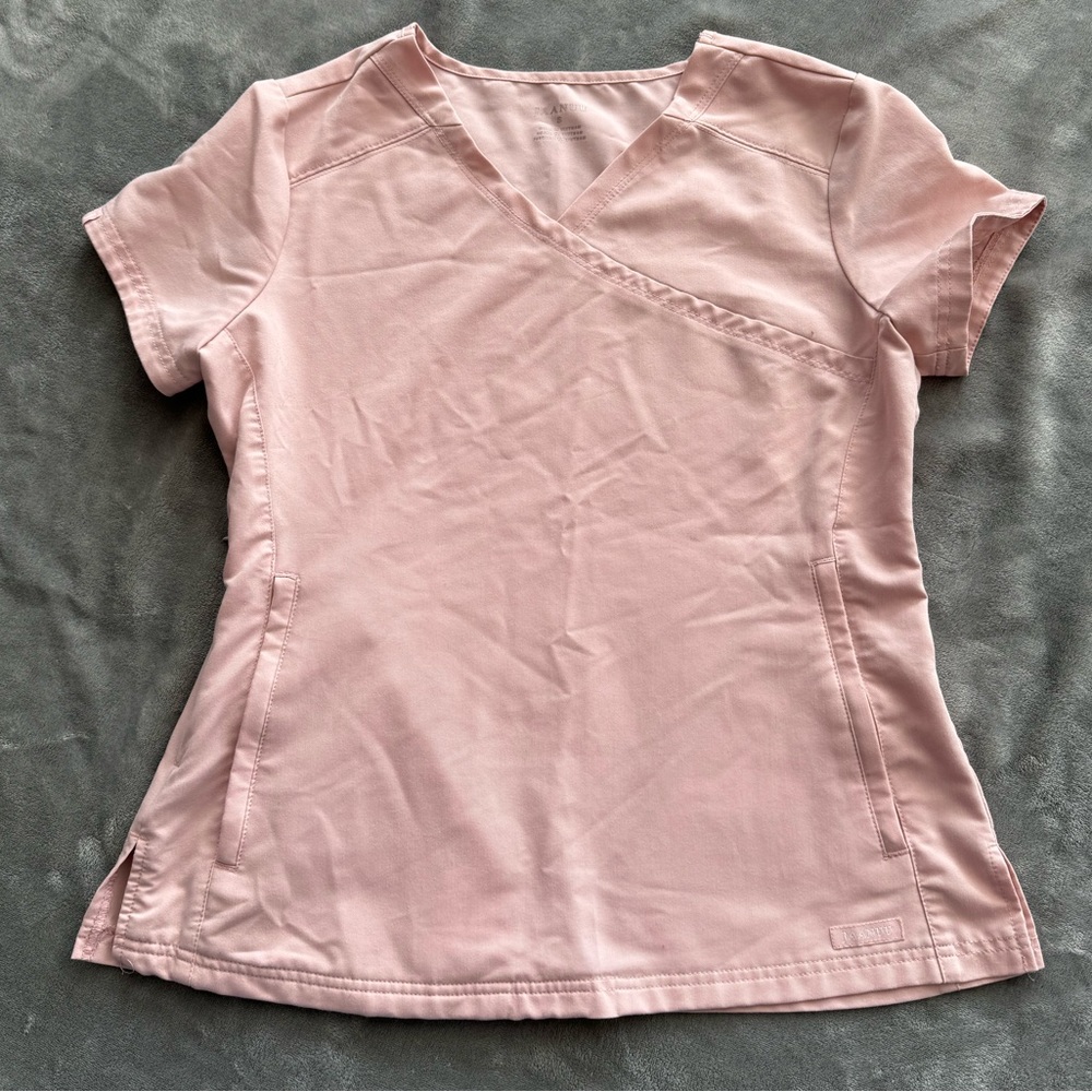 Jaanuu Scrub Top